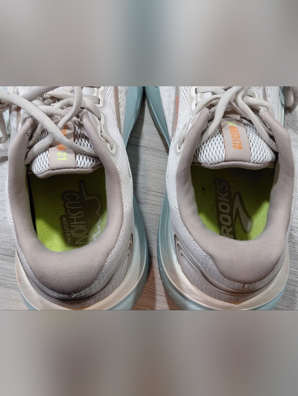 Brooks Women's Glycerin 21 Running Shoes - Light Beige  Baby Blue Sole SIZE 7.5W - Picture 11 of 15